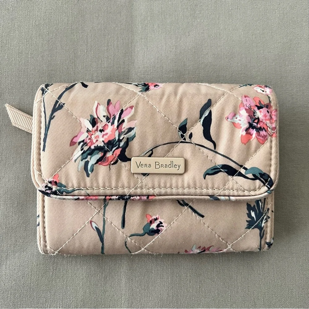 Vera Bradley Strawflowers RFID Riley Tri-Fold Wallet